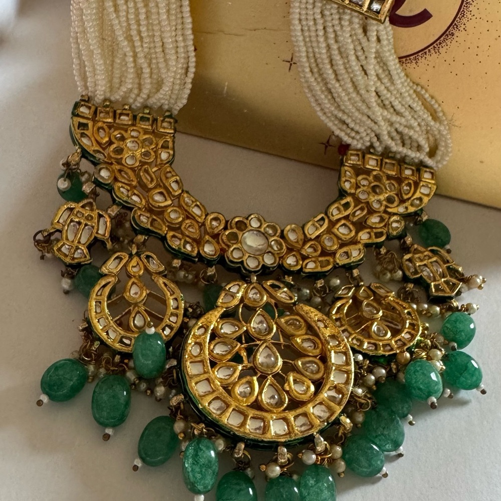 Elegant Gold and Green Statement Necklace with Royal look (Rani Haar)